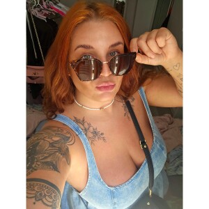 Pink_V_Lady